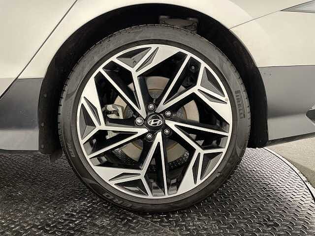 Hyundai Ioniq 6 168kW Premium 77kWh 4dr Auto