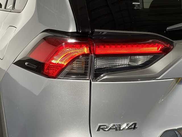 Toyota RAV4 2.5 VVT-i Hybrid Design 5dr CVT 2WD Silver