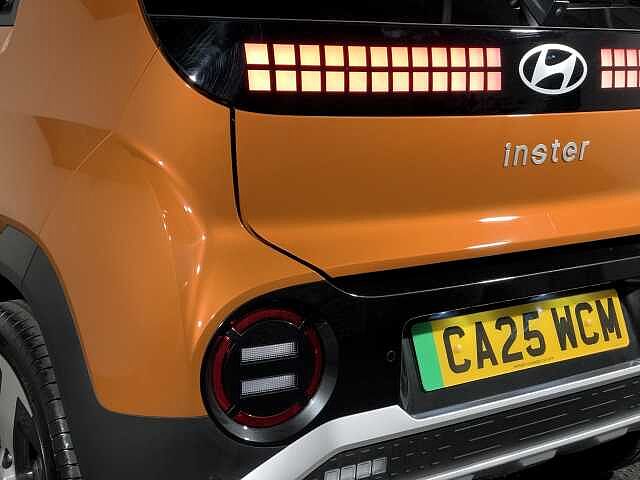 Hyundai INSTER 85kW 02 49kWh 5dr Auto Orange
