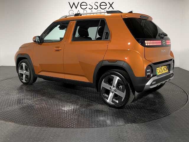 Hyundai INSTER 85kW 02 49kWh 5dr Auto Orange